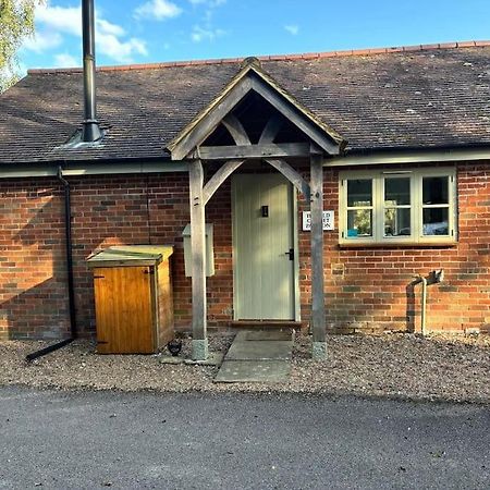 The Old Cricket Pavilion, Bodiam, East Sussex Экстерьер фото