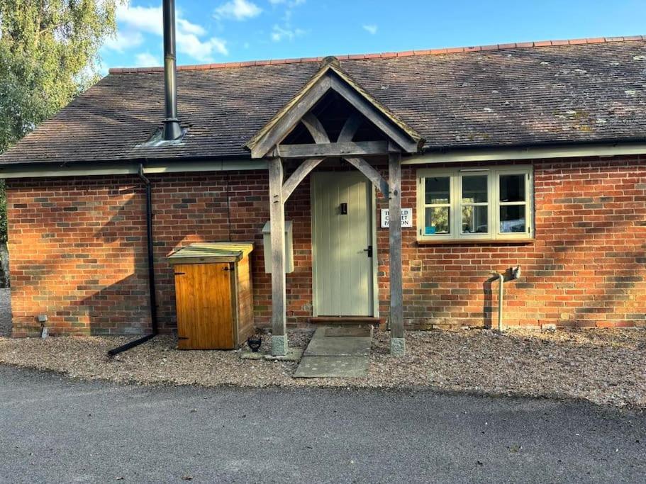 The Old Cricket Pavilion, Bodiam, East Sussex Экстерьер фото